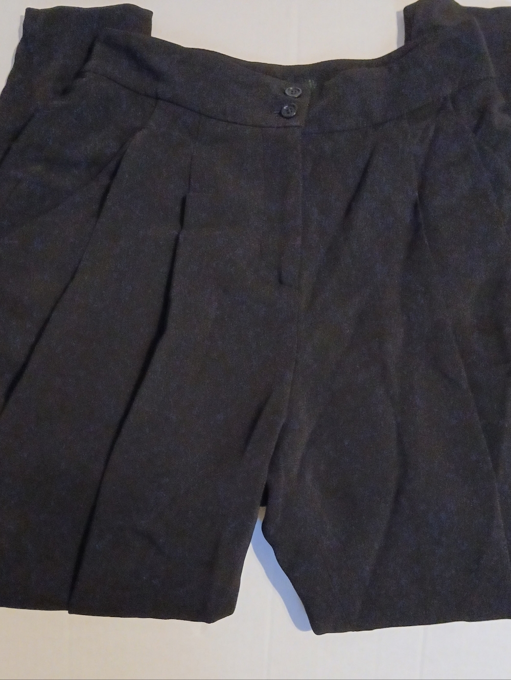 Urban Zen High-Waist Pleated Shorts in Charcoal